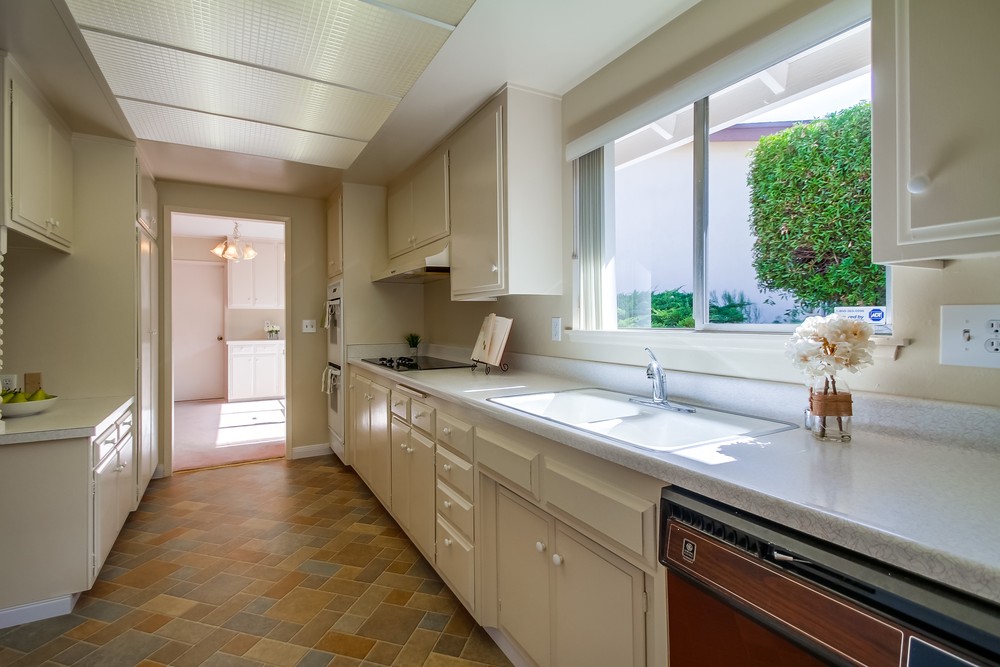 Virtual tour photo 21 of 52 for 16482 Roca Dr