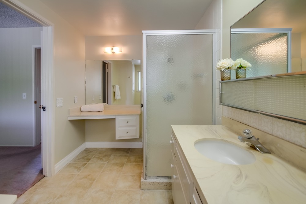 Virtual tour photo 41 of 52 for 16482 Roca Dr