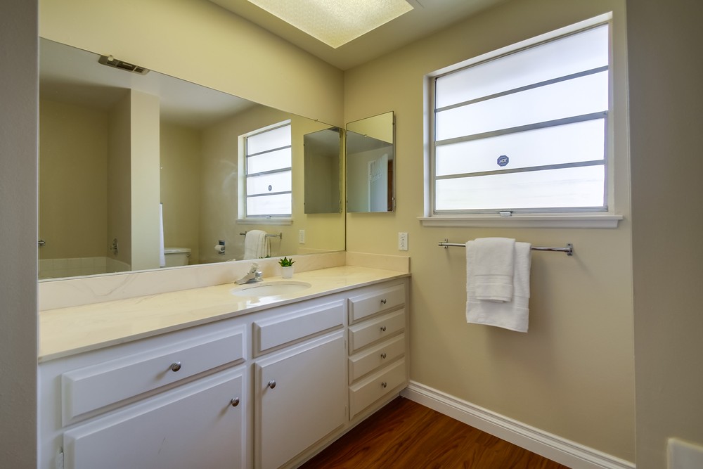 Virtual tour photo 44 of 52 for 16482 Roca Dr