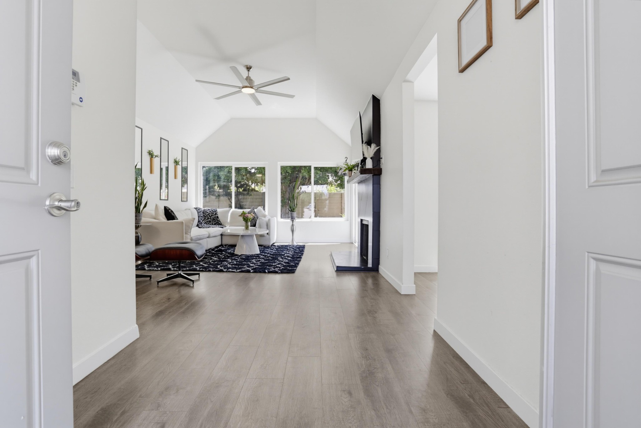 Virtual tour photo 5 of 33 for 1649 Palomar Dr