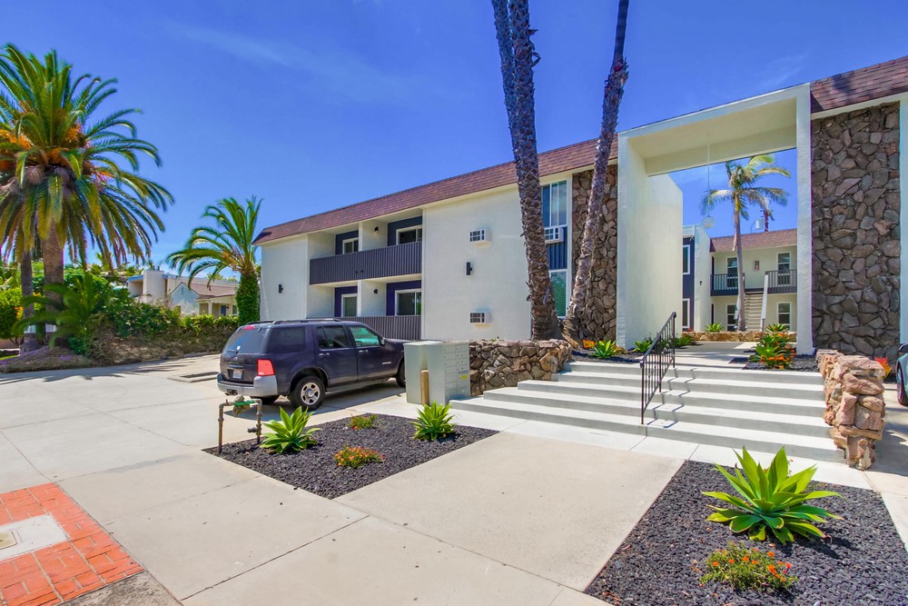 Virtual tour photo 5 of 57 for 1650 Emerald St