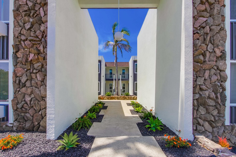 Virtual tour photo 6 of 57 for 1650 Emerald St