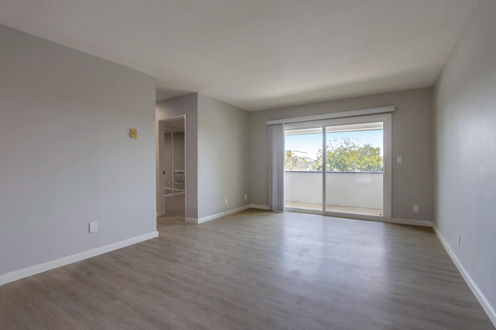 Virtual tour photo 11 of 57 for 1650 Emerald St