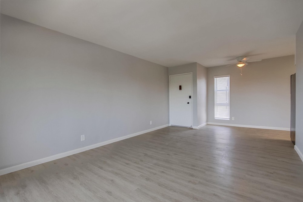 Virtual tour photo 13 of 57 for 1650 Emerald St