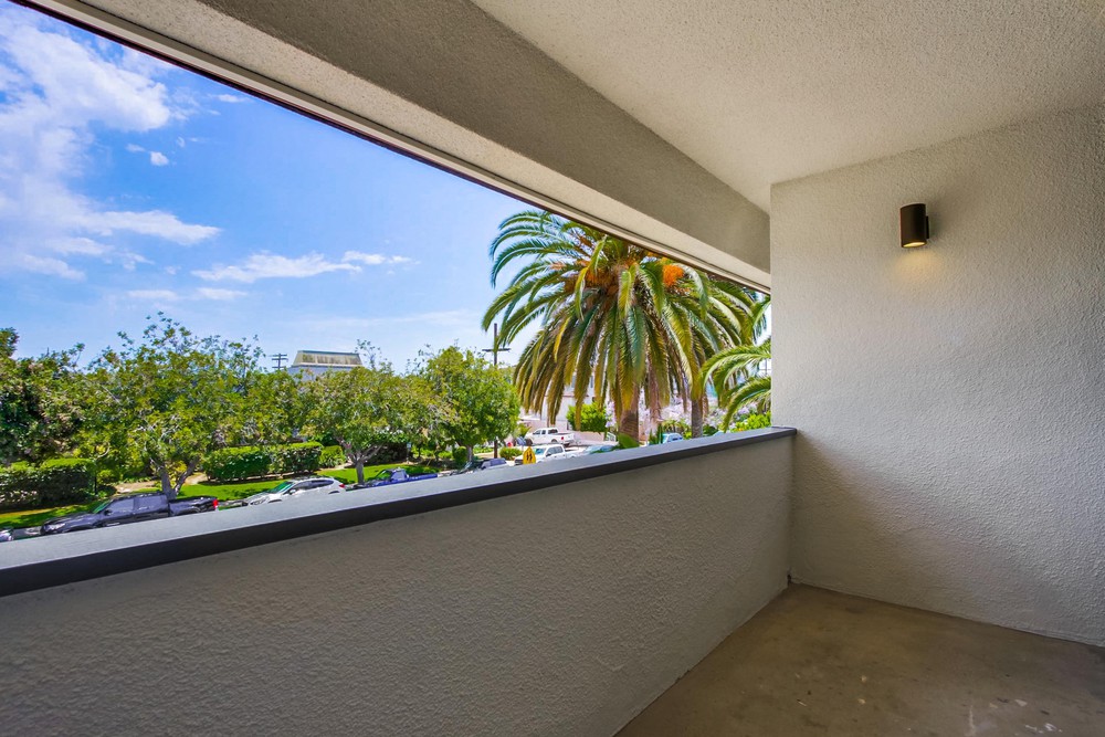 Virtual tour photo 21 of 57 for 1650 Emerald St