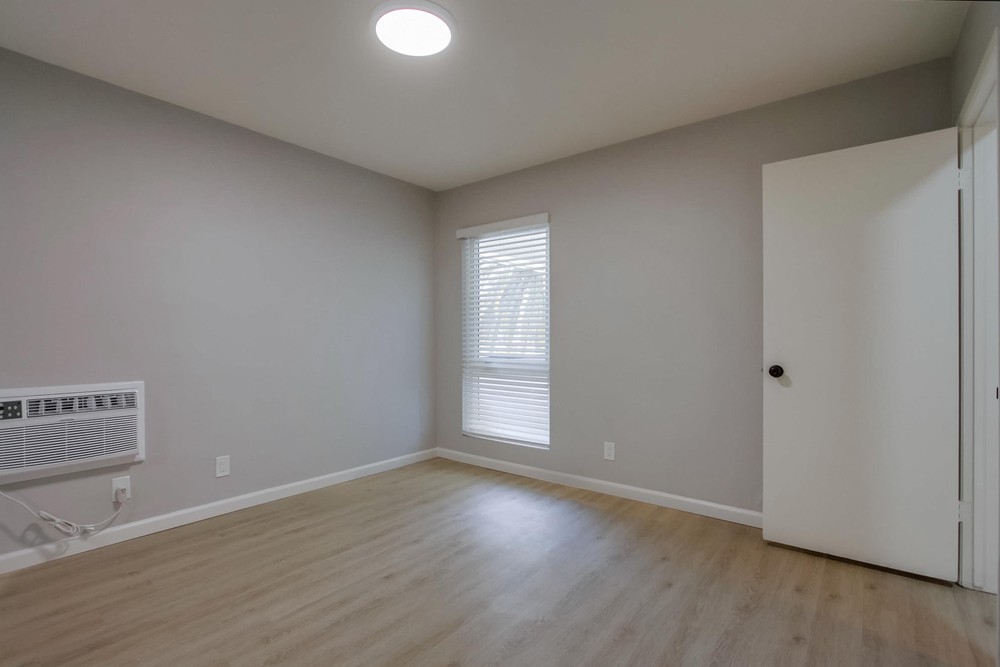 Virtual tour photo 23 of 57 for 1650 Emerald St