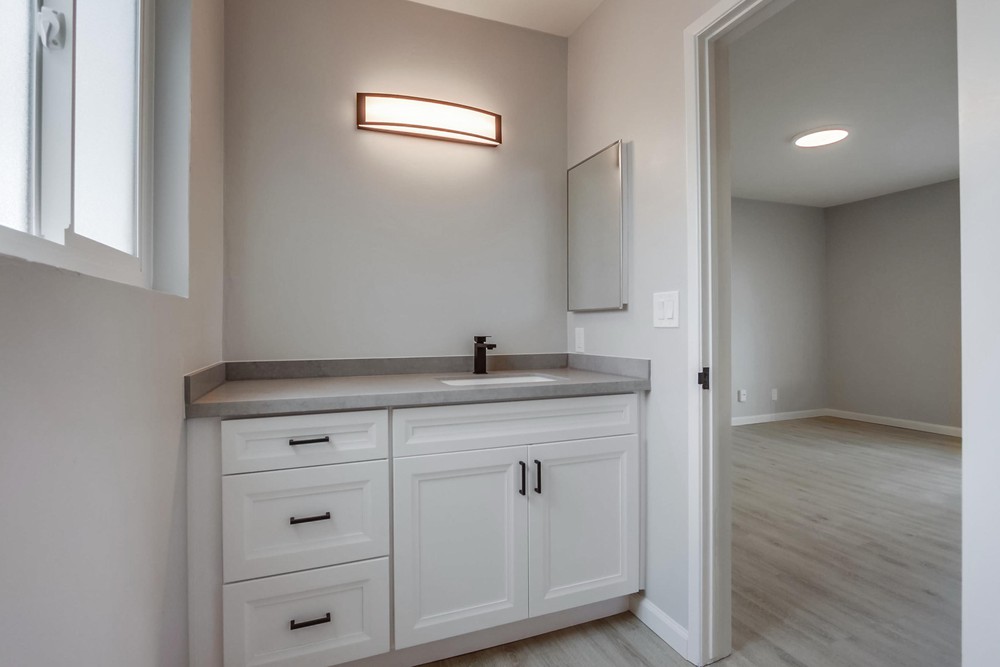 Virtual tour photo 33 of 57 for 1650 Emerald St