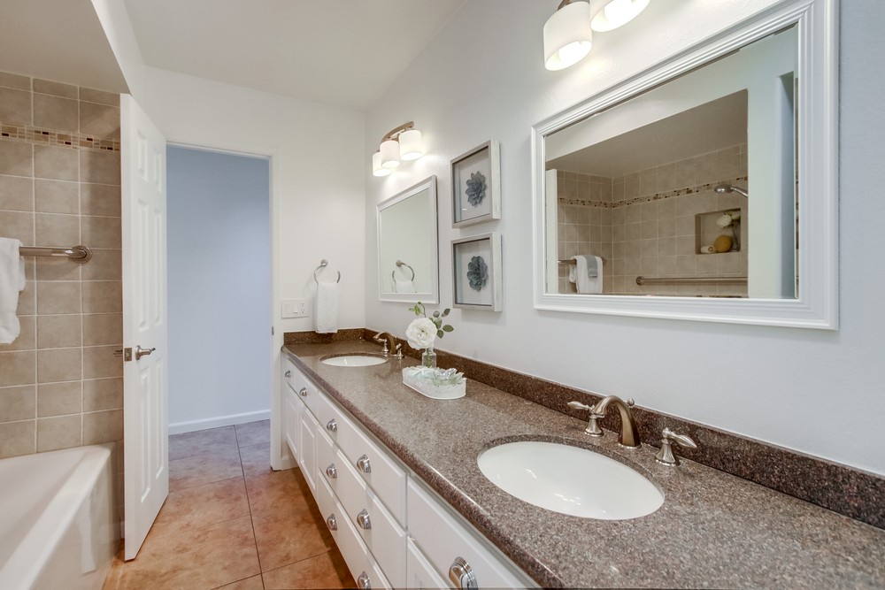 Virtual tour photo 33 of 46 for 16516 Gabarda Rd