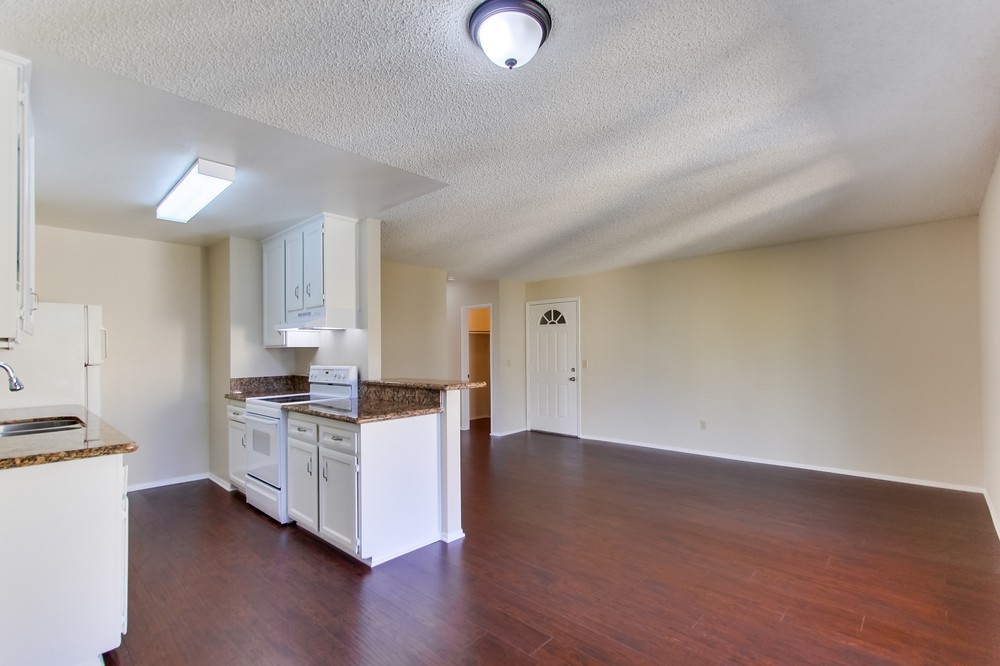 Virtual tour photo 8 of 20 for 1653 Pentecost Way #11