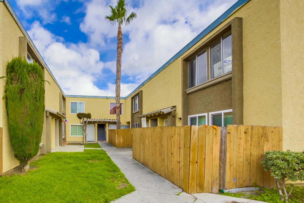 Virtual tour photo 1 of 17 for 1653 Pentecost Way #12