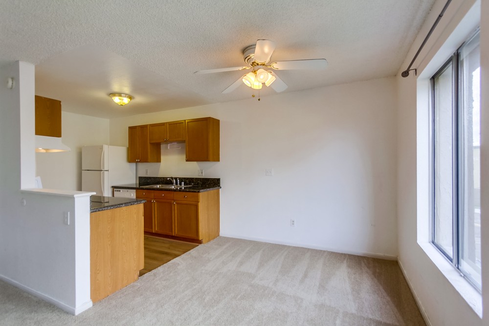 Virtual tour photo 7 of 17 for 1653 Pentecost Way #12