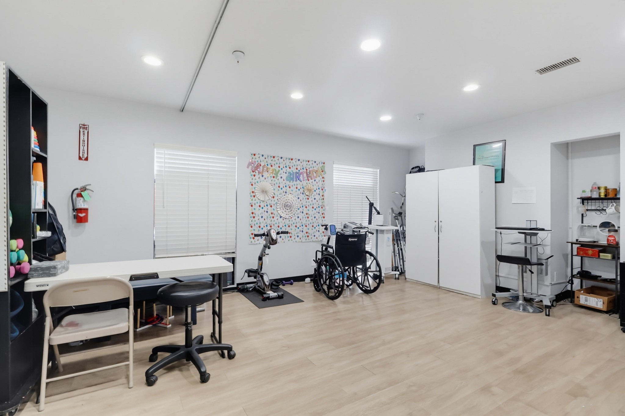 Virtual tour photo 14 of 24 for 16530 S Broadway
