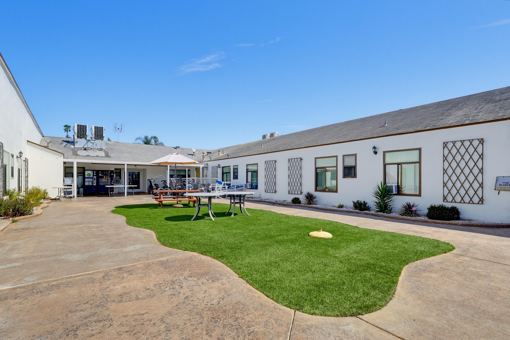 Virtual tour photo 18 of 24 for 16530 S Broadway