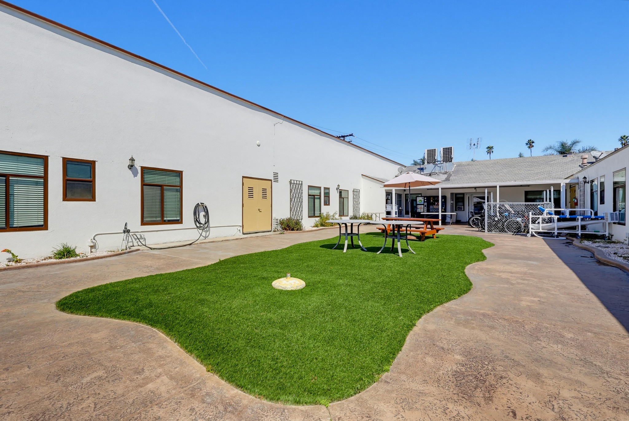 Virtual tour photo 20 of 24 for 16530 S Broadway