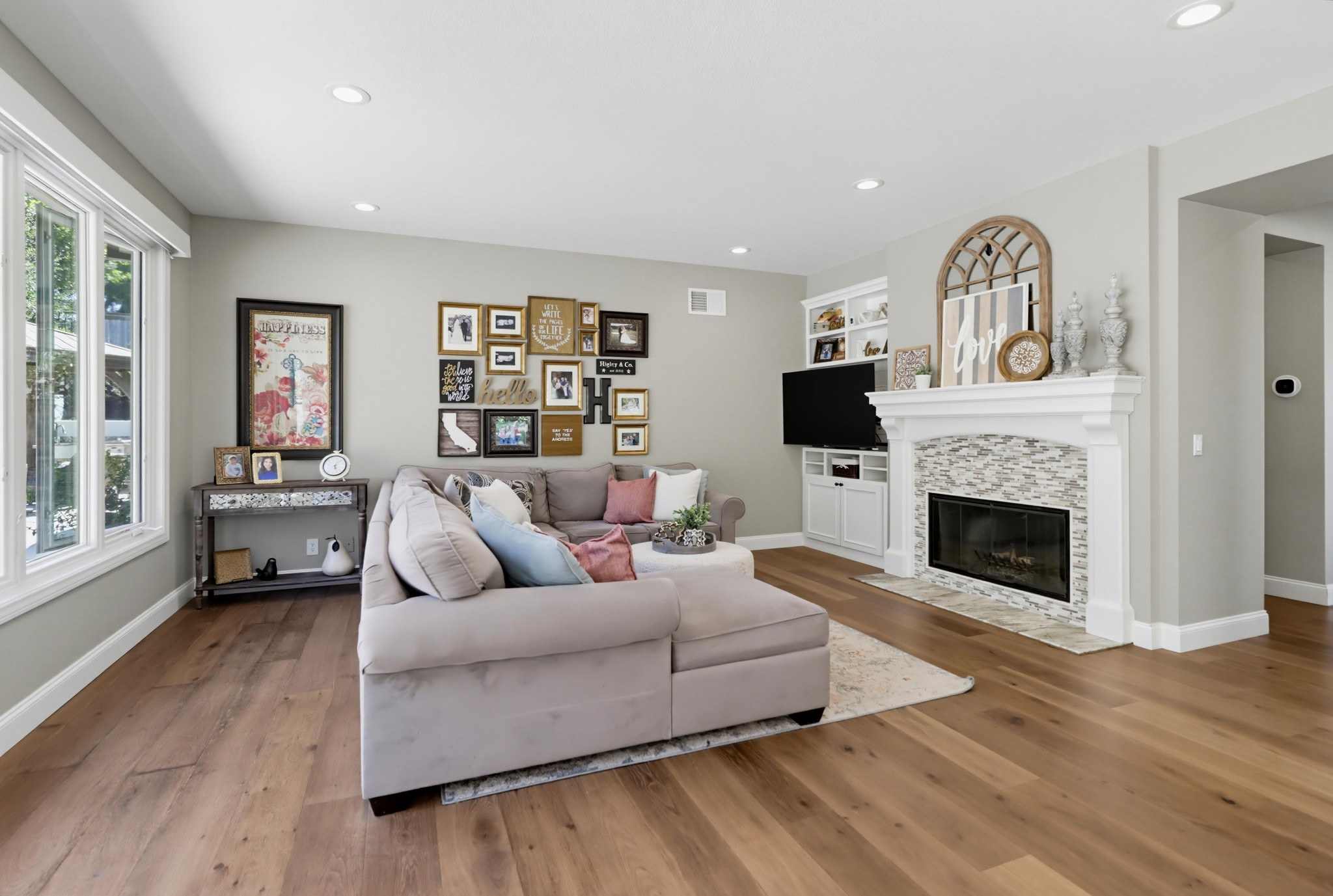 Virtual tour photo 27 of 106 for 16585 N Woodson Dr