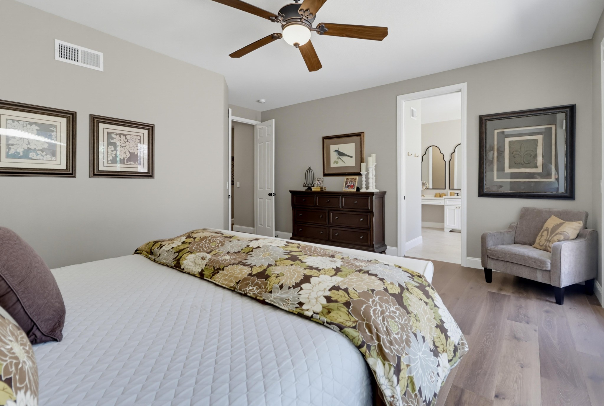 Virtual tour photo 52 of 106 for 16585 N Woodson Dr