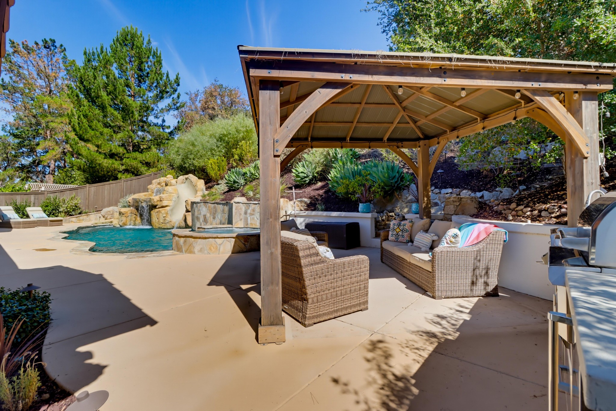 Virtual tour photo 79 of 106 for 16585 N Woodson Dr