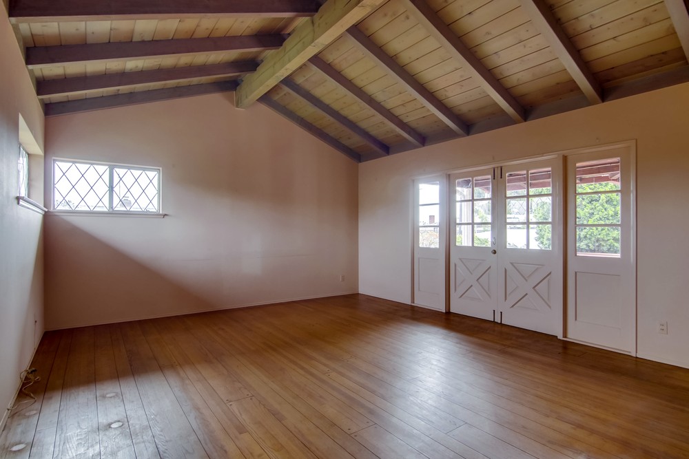 Virtual tour photo 9 of 58 for 1659 Chatsworth Blvd