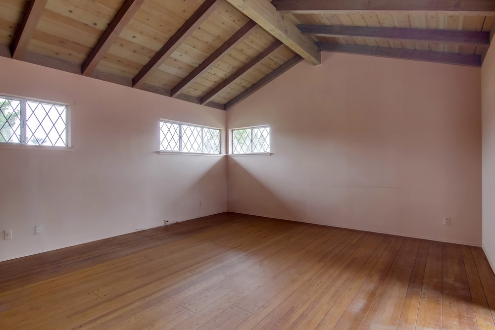 Virtual tour photo 11 of 58 for 1659 Chatsworth Blvd