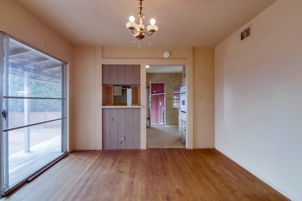 Virtual tour photo 16 of 58 for 1659 Chatsworth Blvd