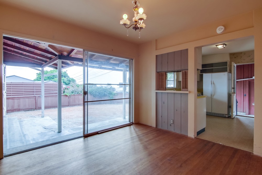 Virtual tour photo 17 of 58 for 1659 Chatsworth Blvd
