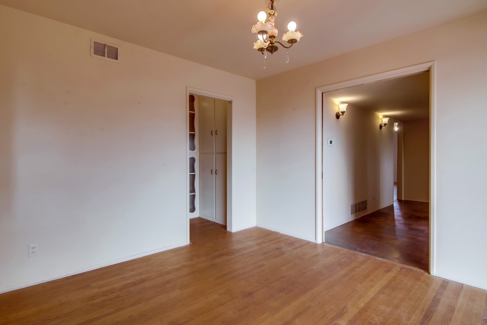 Virtual tour photo 19 of 58 for 1659 Chatsworth Blvd