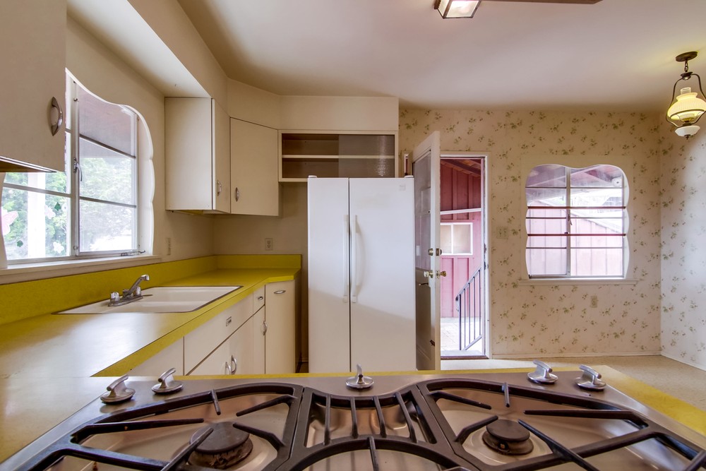 Virtual tour photo 21 of 58 for 1659 Chatsworth Blvd