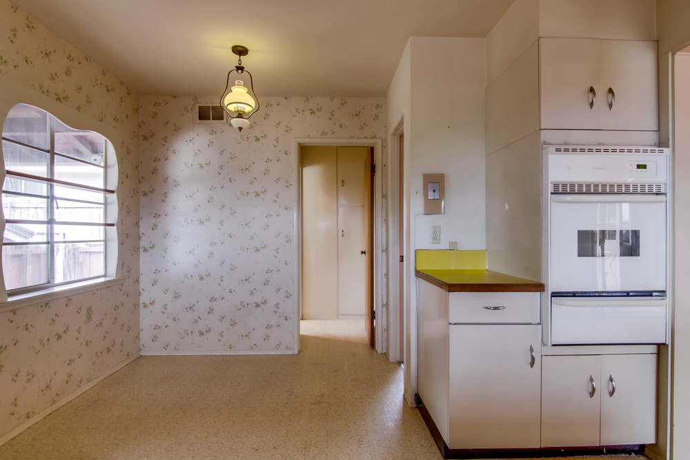 Virtual tour photo 26 of 58 for 1659 Chatsworth Blvd