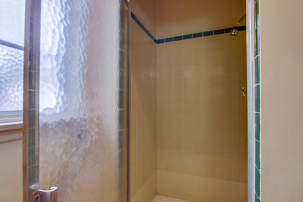 Virtual tour photo 30 of 58 for 1659 Chatsworth Blvd