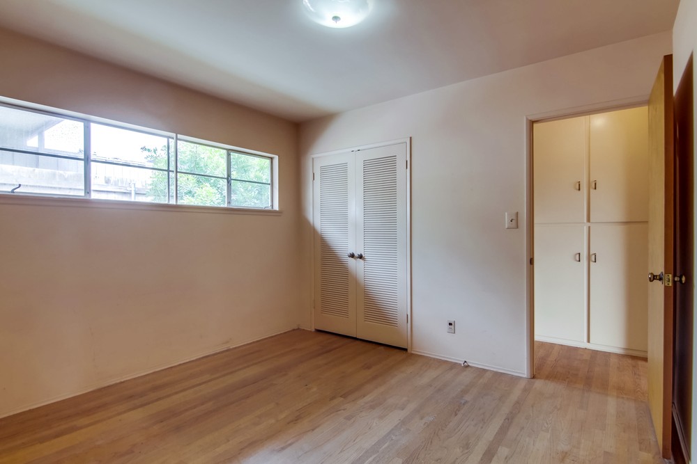 Virtual tour photo 32 of 58 for 1659 Chatsworth Blvd