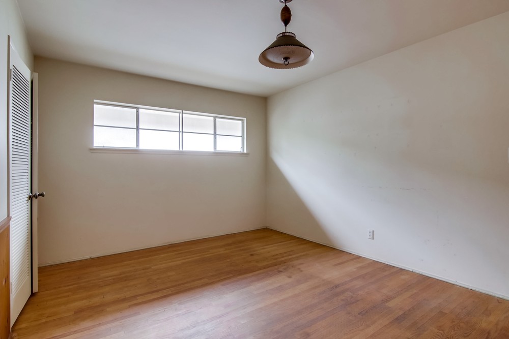 Virtual tour photo 35 of 58 for 1659 Chatsworth Blvd