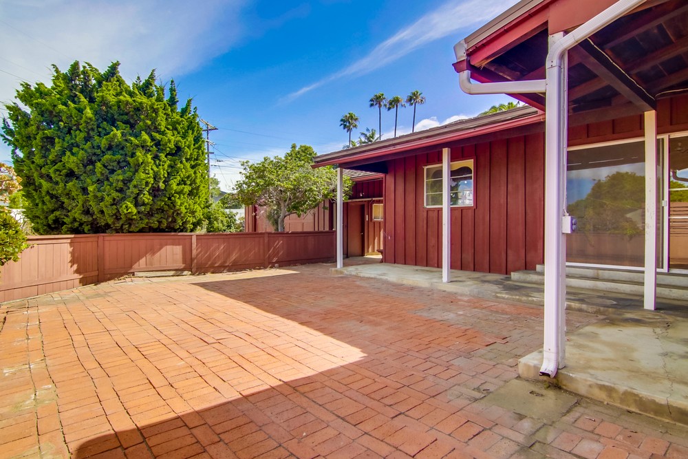 Virtual tour photo 46 of 58 for 1659 Chatsworth Blvd