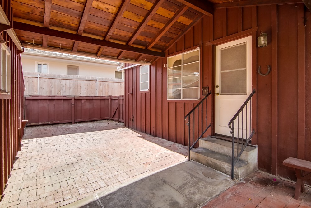 Virtual tour photo 49 of 58 for 1659 Chatsworth Blvd