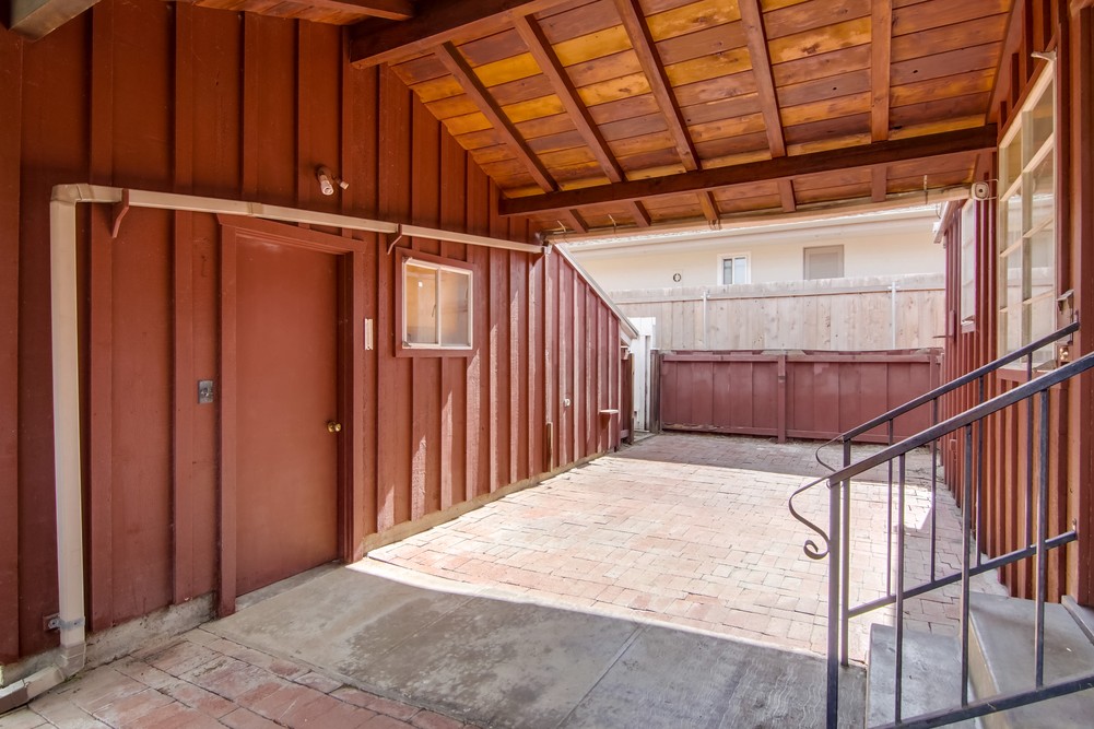 Virtual tour photo 50 of 58 for 1659 Chatsworth Blvd