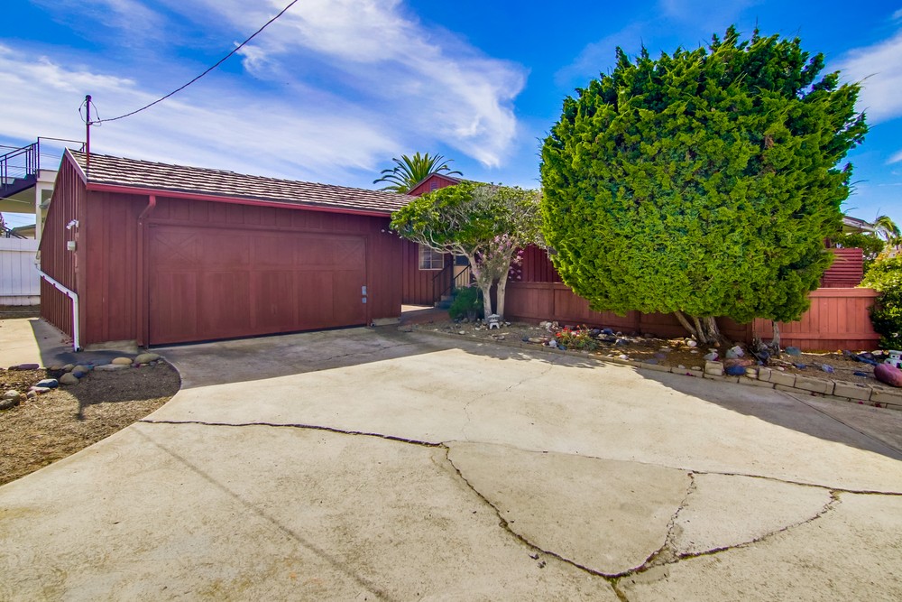 Virtual tour photo 52 of 58 for 1659 Chatsworth Blvd