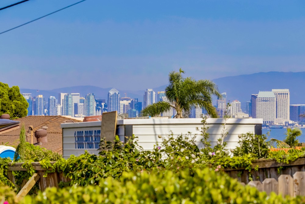 Virtual tour photo 56 of 58 for 1659 Chatsworth Blvd
