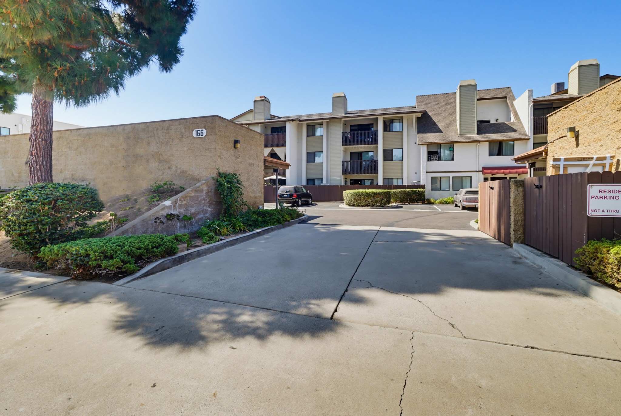 Virtual tour photo 3 of 42 for 166 3rd Ave Apt 6