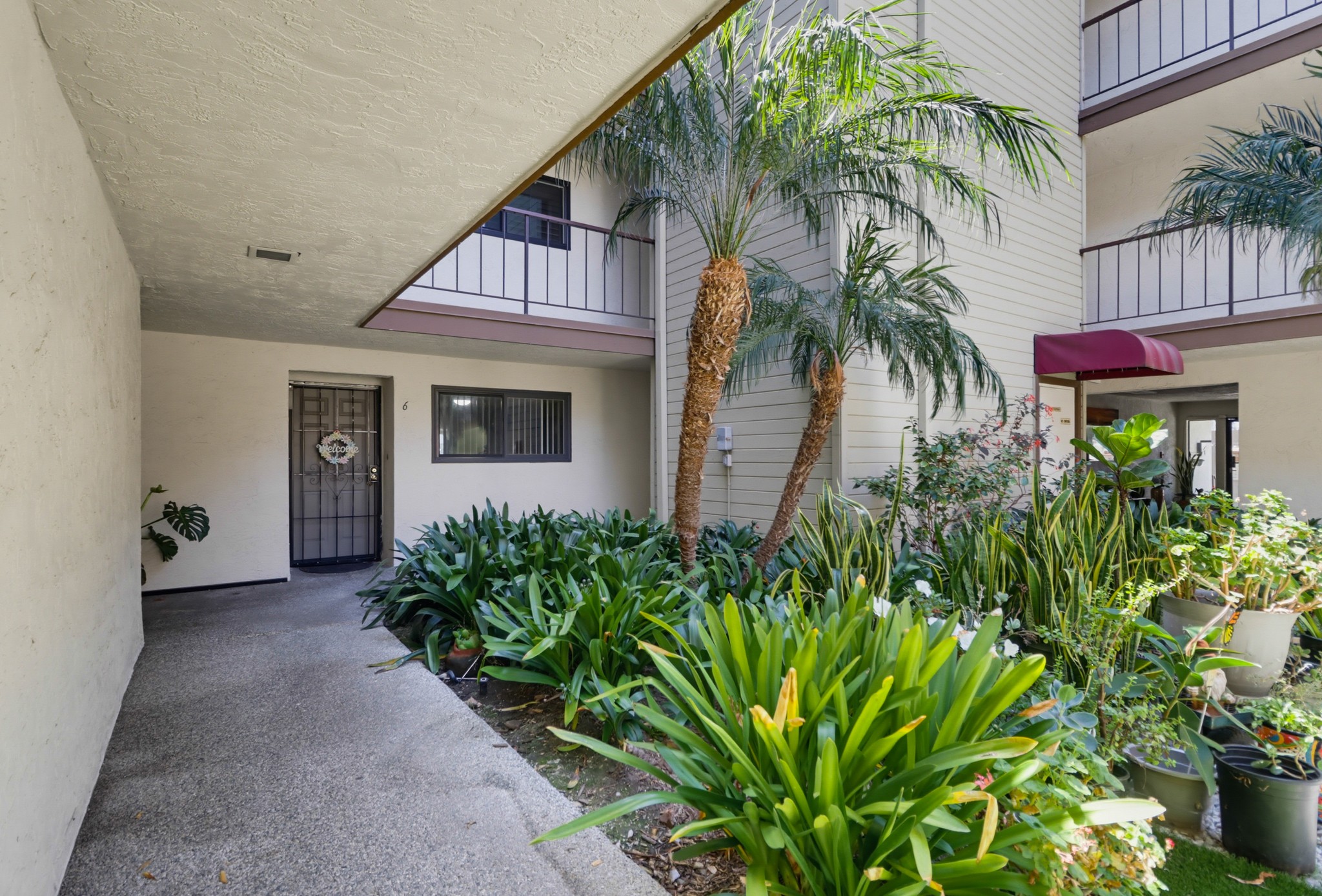 Virtual tour photo 6 of 42 for 166 3rd Ave Apt 6
