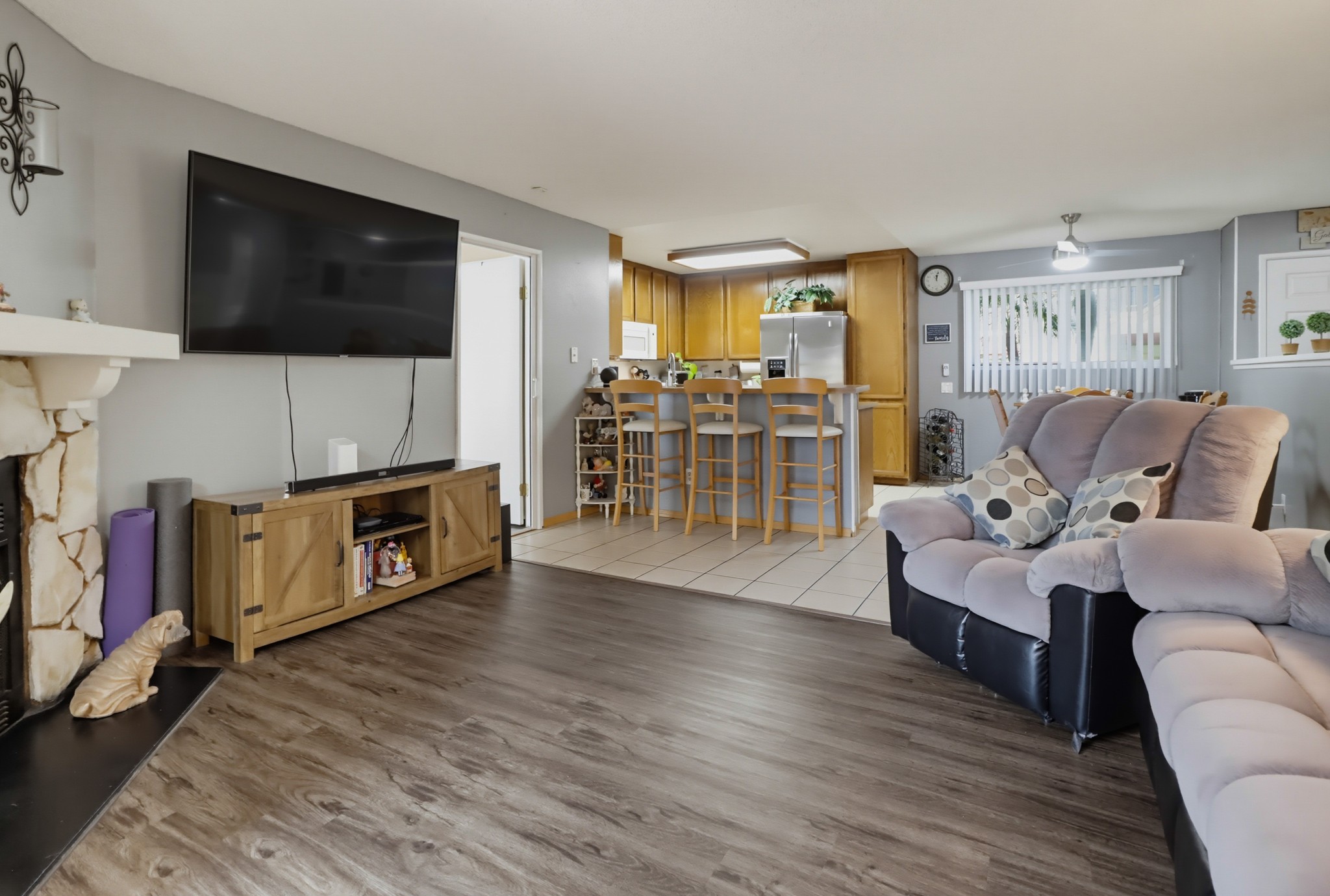 Virtual tour photo 11 of 42 for 166 3rd Ave Apt 6