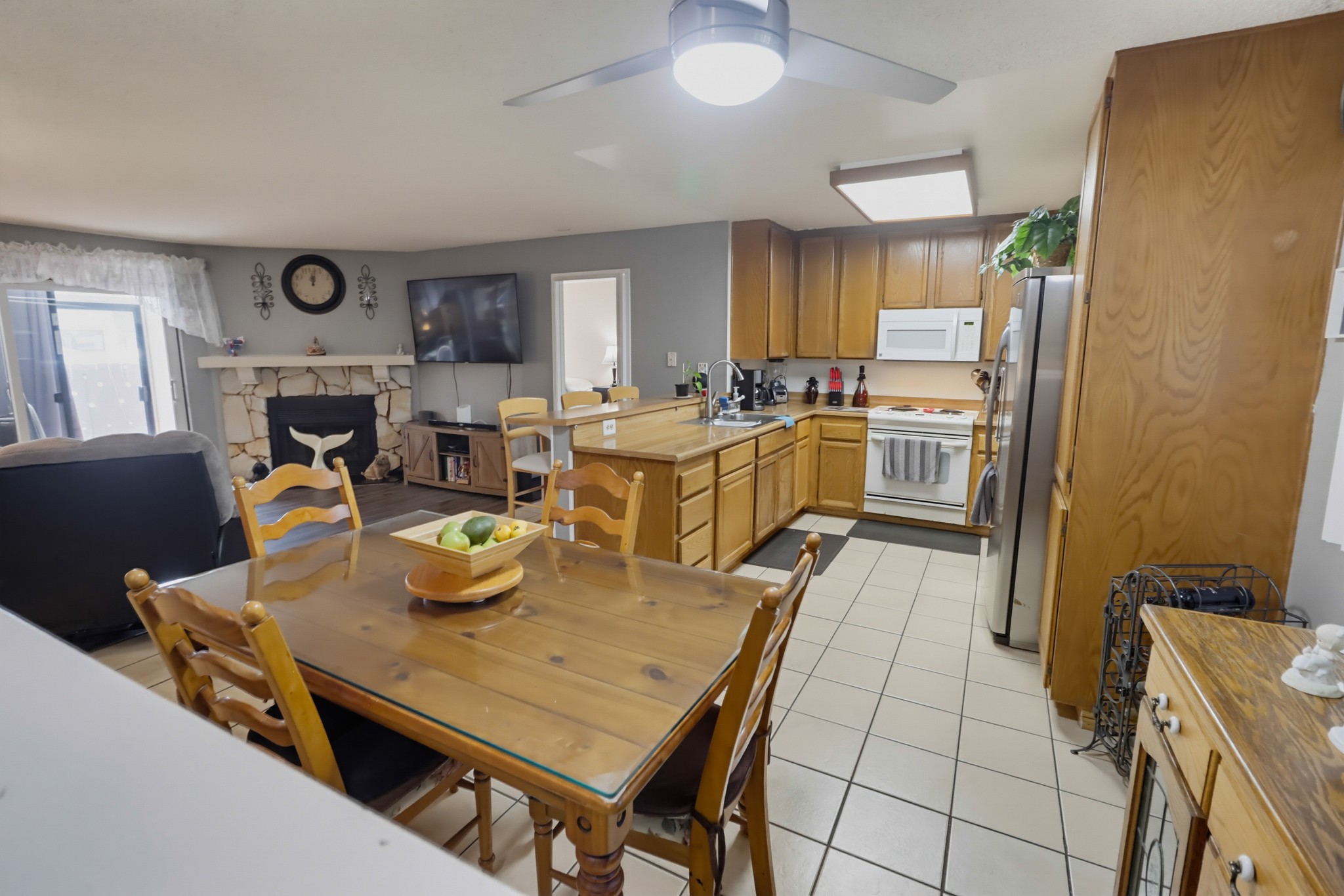 Virtual tour photo 15 of 42 for 166 3rd Ave Apt 6