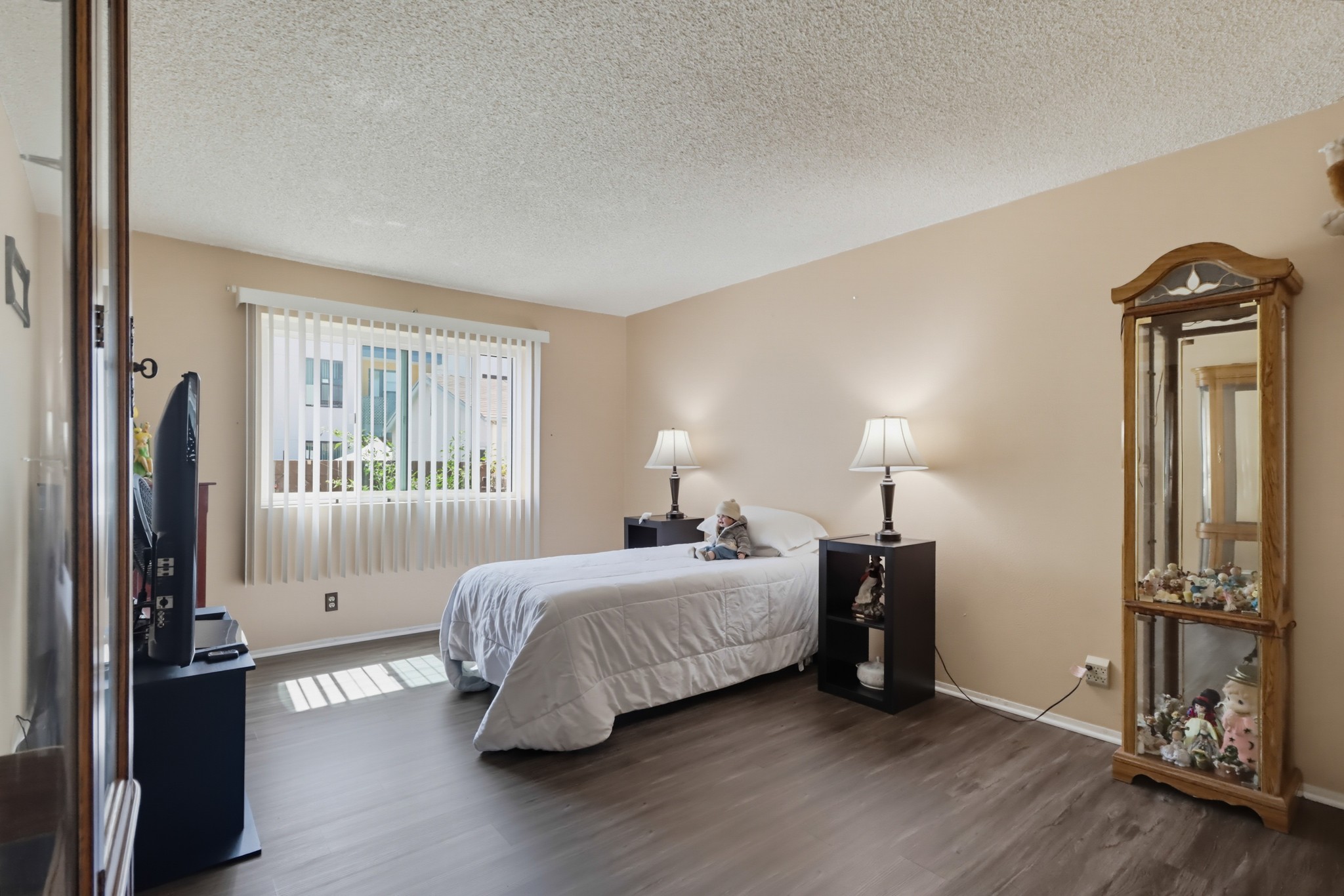 Virtual tour photo 20 of 42 for 166 3rd Ave Apt 6
