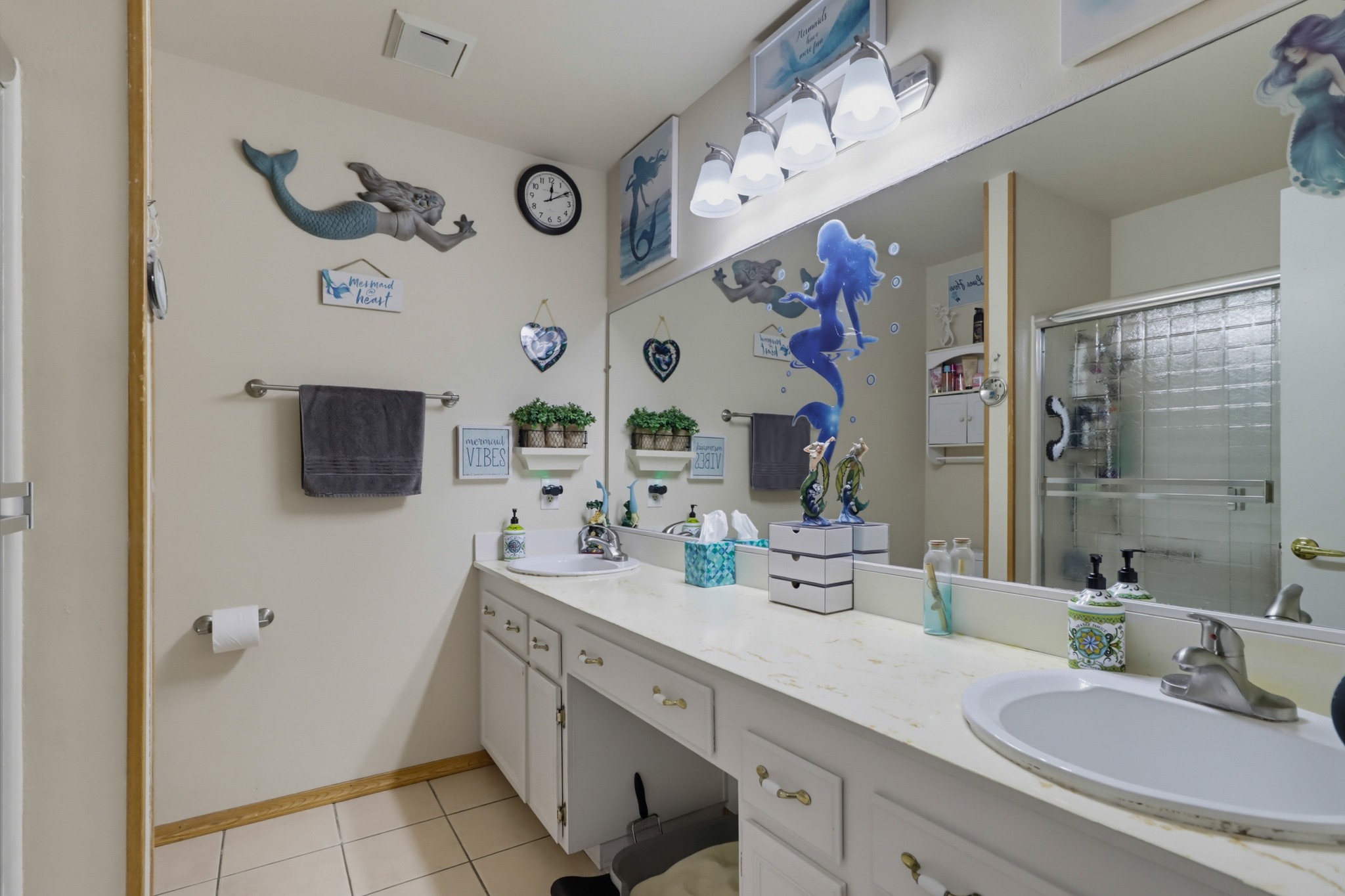 Virtual tour photo 32 of 42 for 166 3rd Ave Apt 6