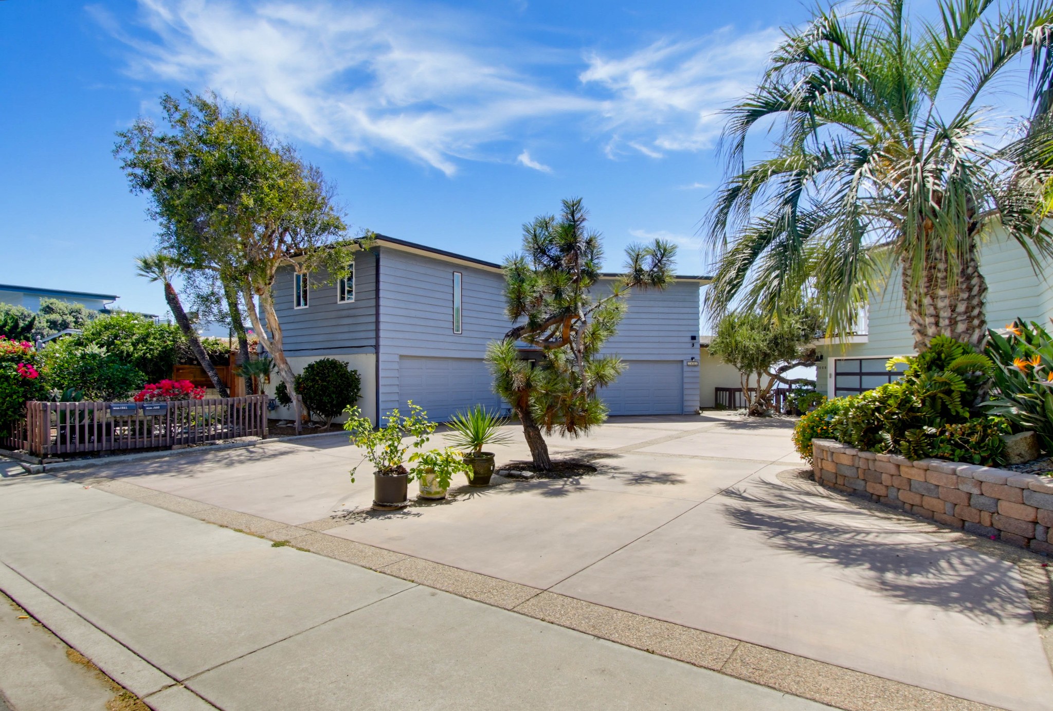 Virtual tour photo 3 of 125 for 1660-62 Neptune Ave