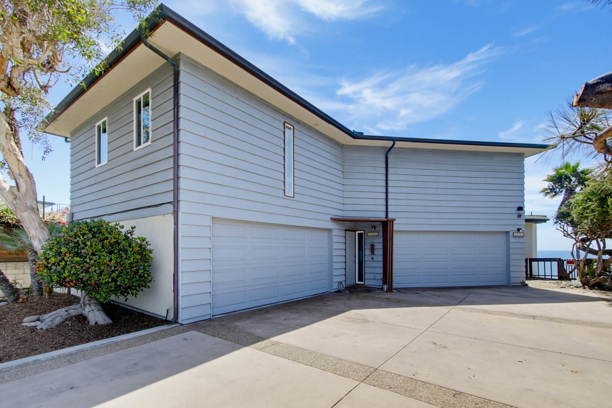 Virtual tour photo 6 of 125 for 1660-62 Neptune Ave
