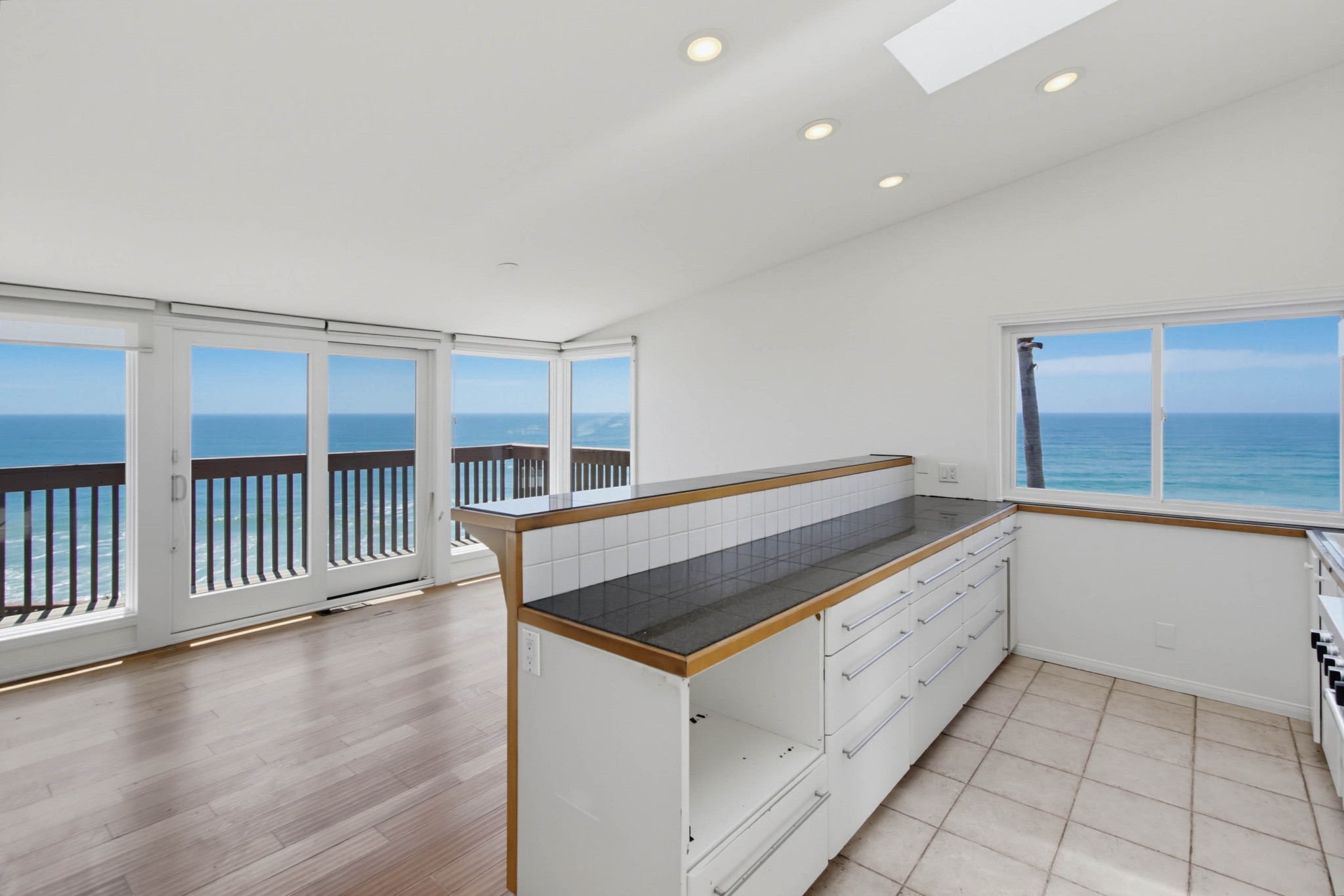 Virtual tour photo 14 of 125 for 1660-62 Neptune Ave