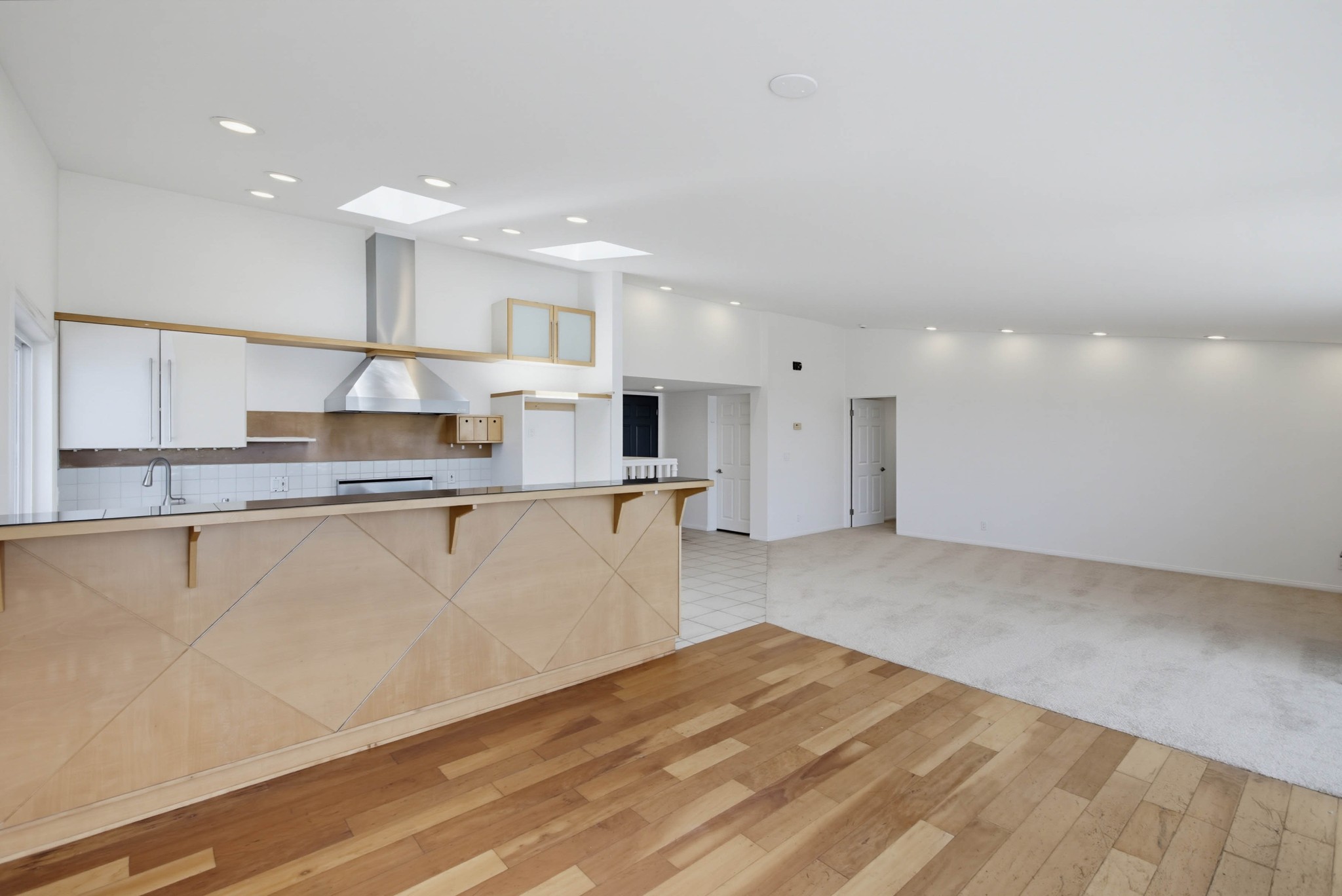 Virtual tour photo 16 of 125 for 1660-62 Neptune Ave