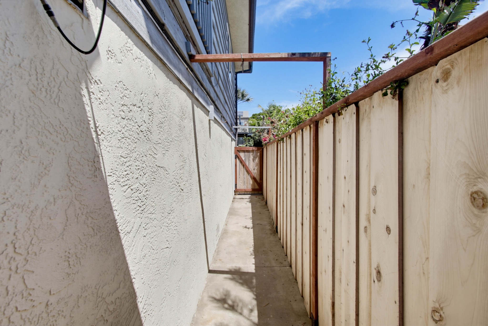 Virtual tour photo 24 of 125 for 1660-62 Neptune Ave