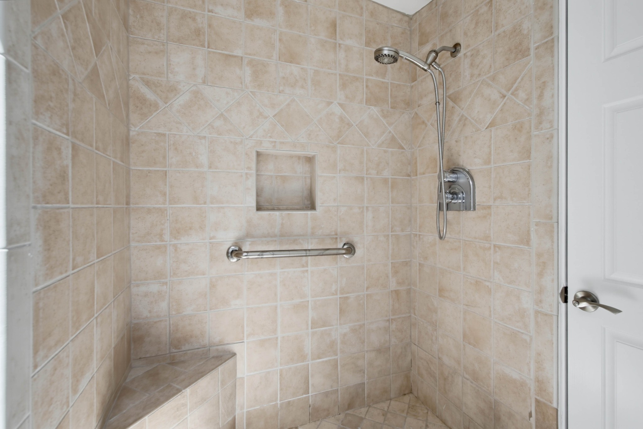 Virtual tour photo 30 of 125 for 1660-62 Neptune Ave