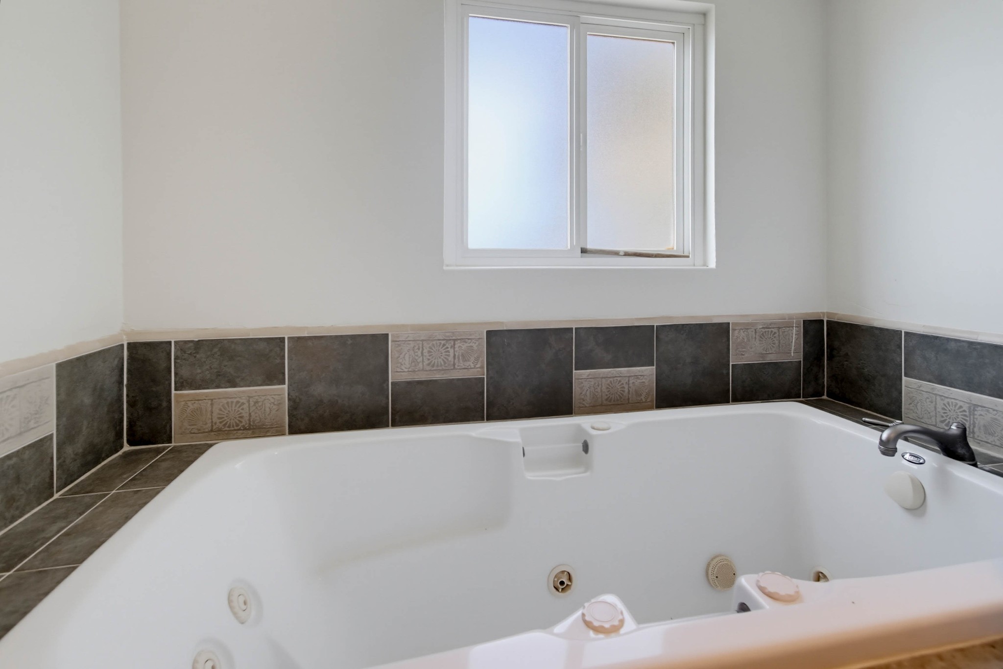 Virtual tour photo 39 of 125 for 1660-62 Neptune Ave