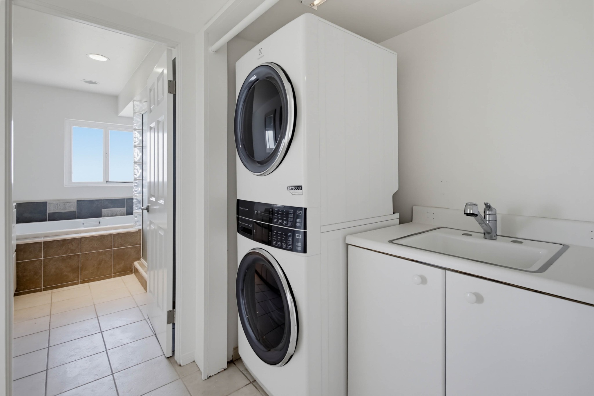Virtual tour photo 41 of 125 for 1660-62 Neptune Ave